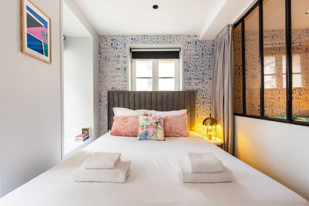Magnificent 1br/4p Apartment - Montorgueil 5 - Tap to explore photos