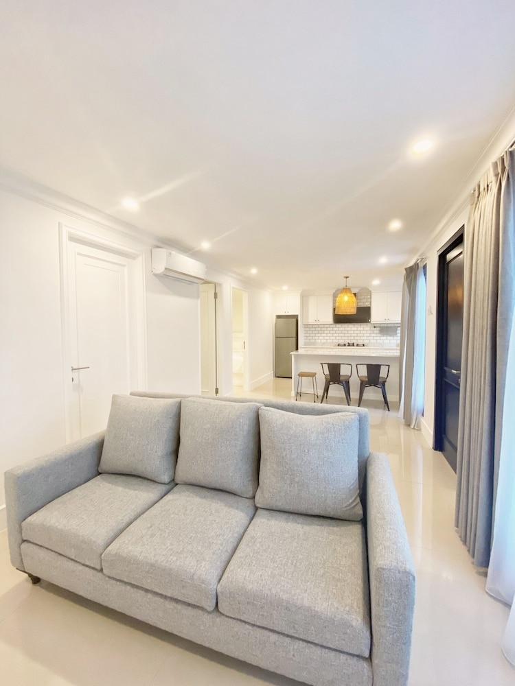 Loewy's Home Jakarta Room Type - Comfort Apartment, 2 Bedrooms, City View