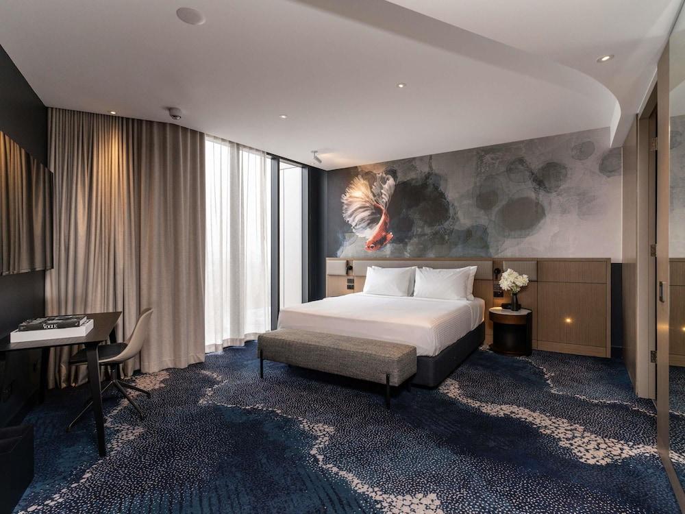 Novotel Sydney Cabramatta Room Type - Deluxe Accessible Room, 1 King Bed