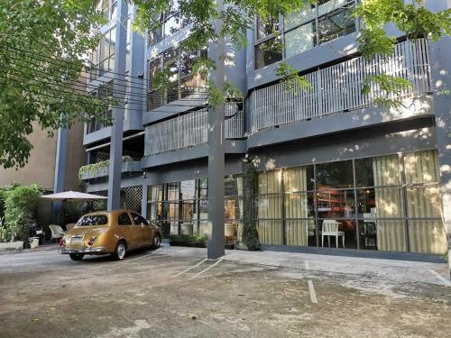 Dancenter The Spades Hostel - Tap to explore photos