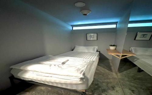 Dancenter The Spades Hostel - Tap to explore photos