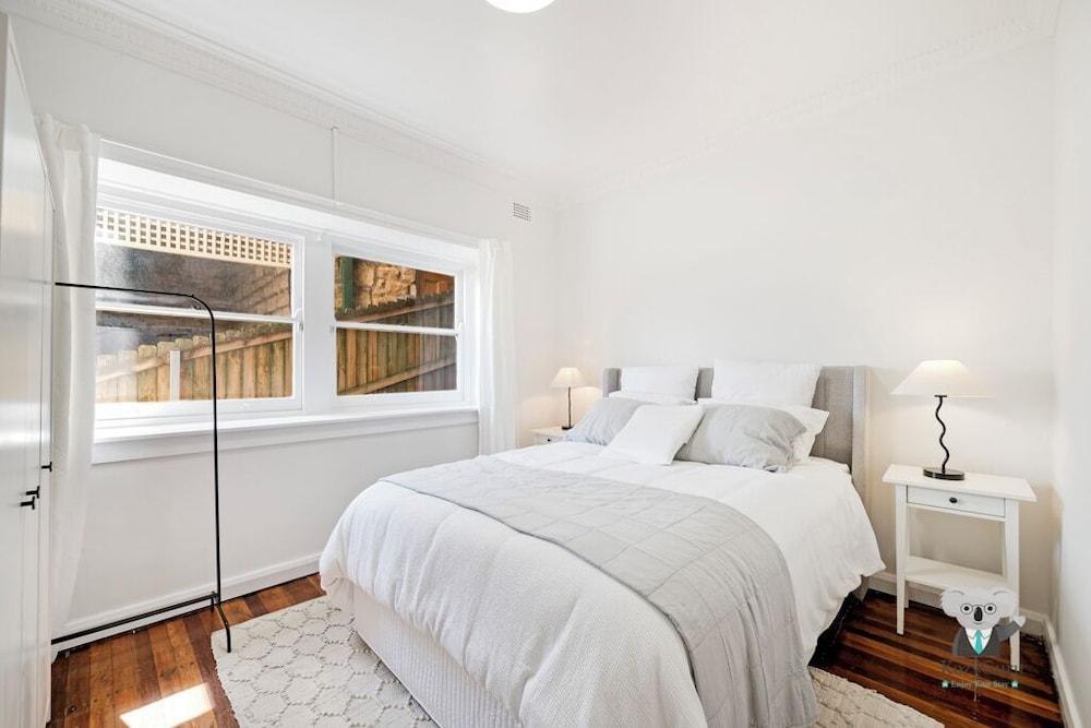 Kozyguru | Kirribilli | Opera House View 2 Bed Apt Room Type - Comfort Apartment, 2 Bedrooms (NKI118-9)