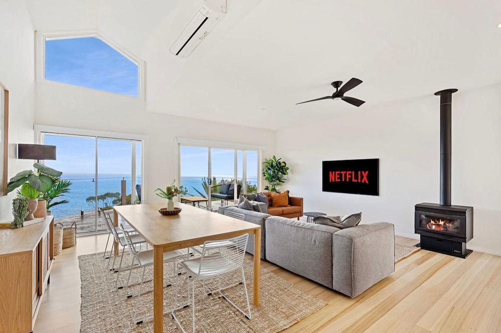 Clifftop Luxury With Spectacular Ocean Views Room Type - House