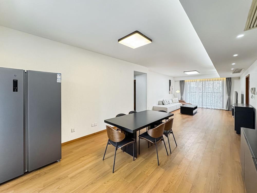 Tyms 3BR 2BA Apt Gubei CBD Near Line10 - Tap to explore photos