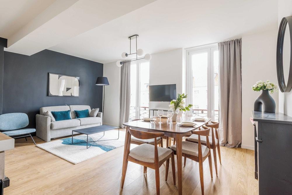 Chic Apartment - 2br/6p - Jardin du Luxembourg - Tap to explore photos