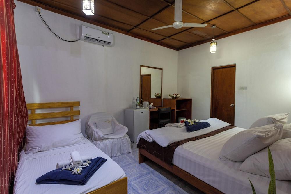 Goby Lodge Guest House Room Type - Deluxe Double Room