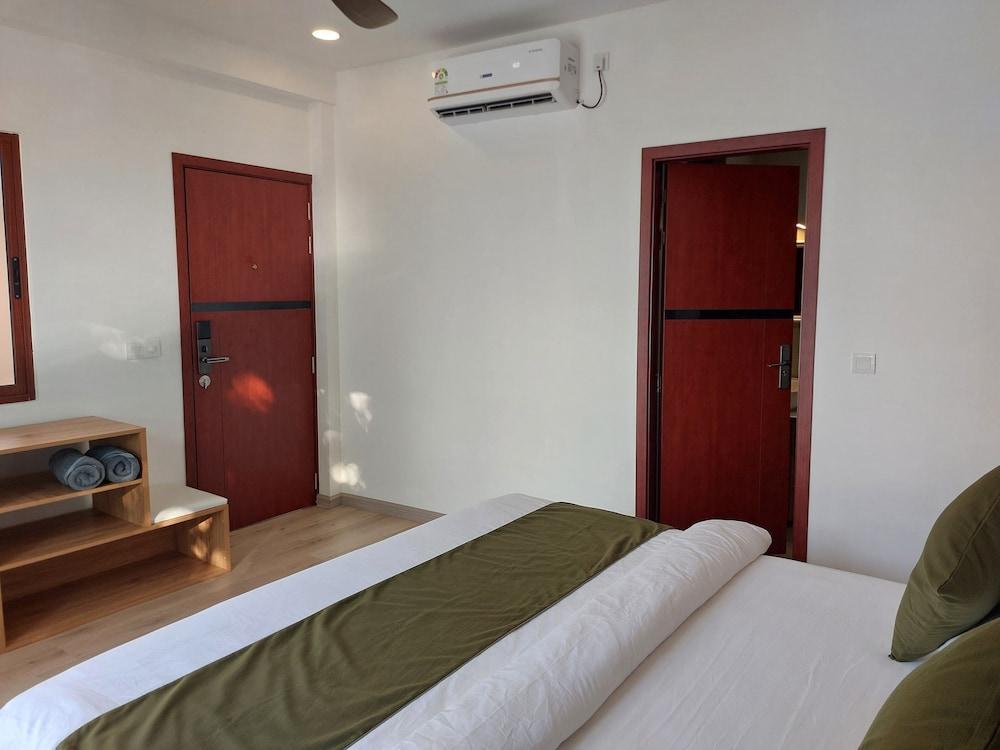 Comfy Cool Breeze by eMzaz Room Type - Standard Double or Twin Room
