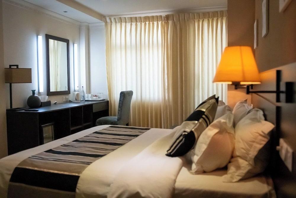 Lagoon Lodge Room Type - Deluxe Double Room, Balcony, City View