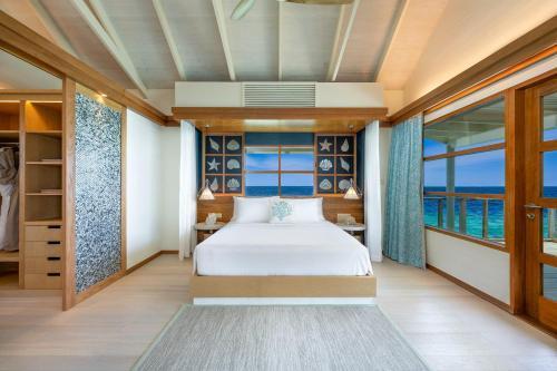 OBLU SELECT Lobigili - Premium All-Inclusive with Free Transfers - Tap to explore photos