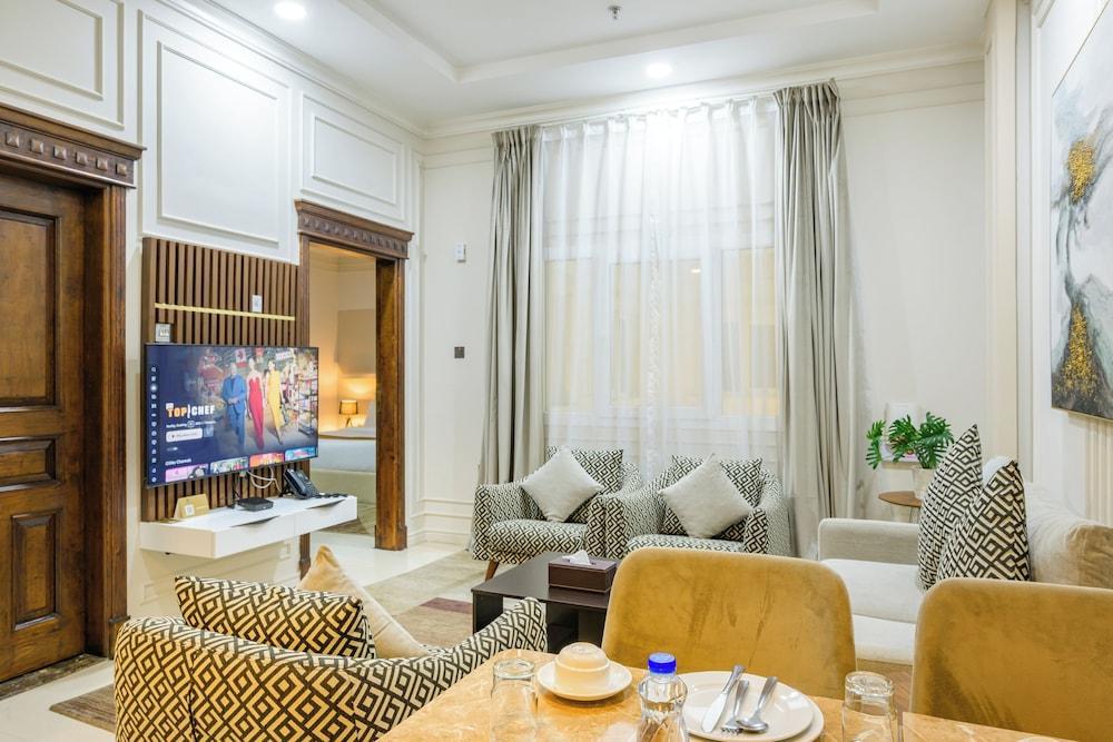 Abraj INN Royal Hotel Room Type - Exclusive Suite, 2 Bathrooms