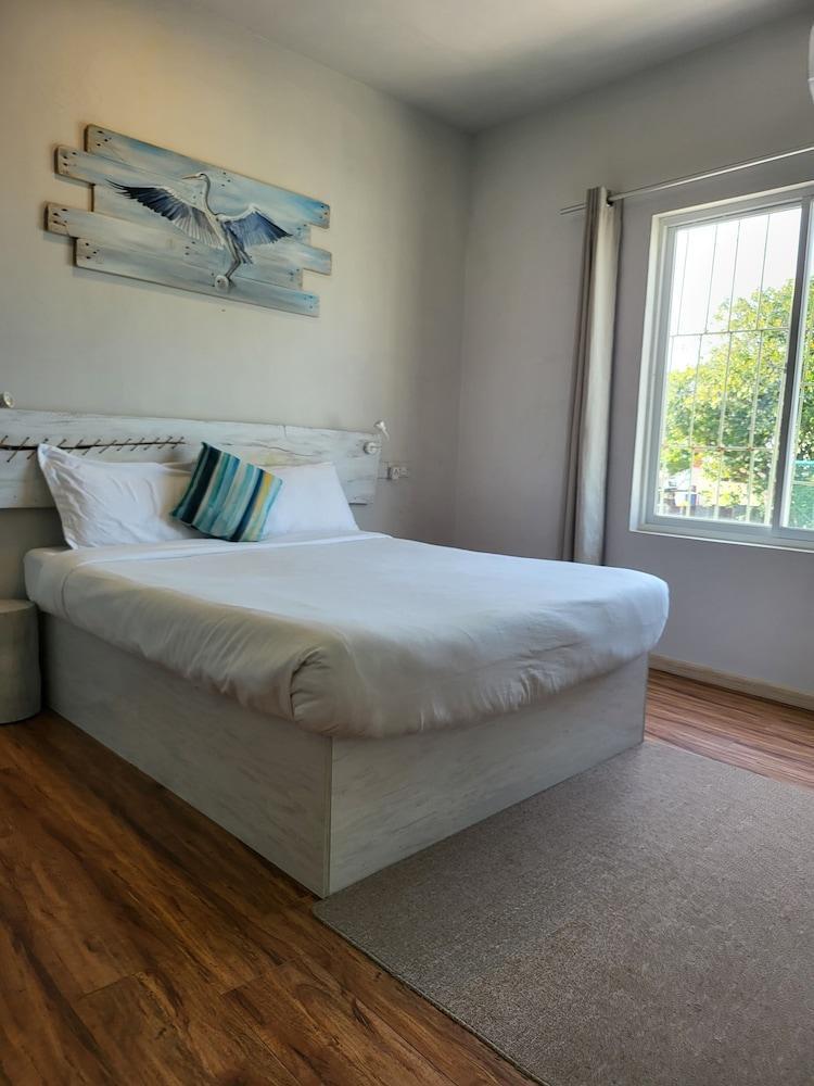 AAN Beach View Room Type - Deluxe Double Room