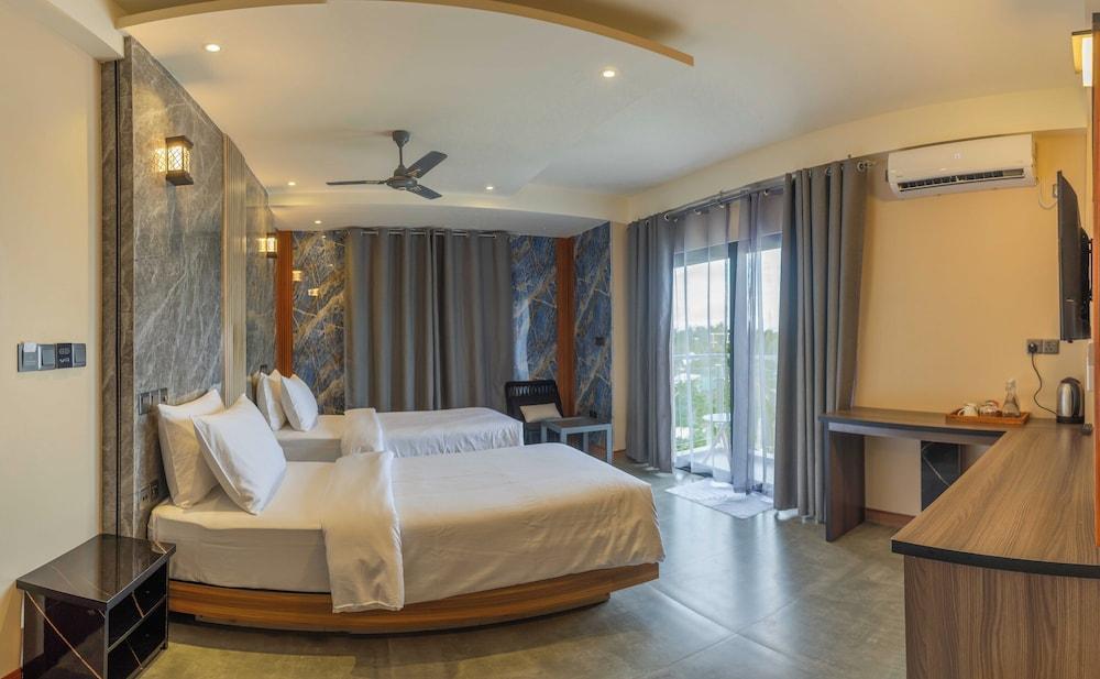 AIG Grand Room Type - Standard Twin Room, City View