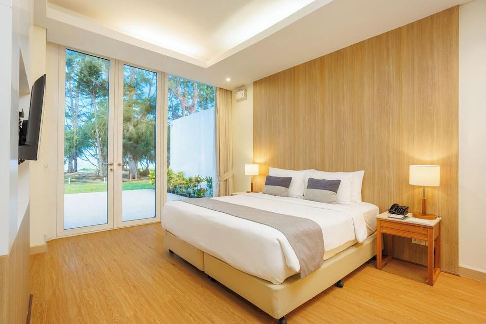 Andaman Pool Villas, Maikhao Beach Phuket Room Type - 2 Bedroom Oceanfront Pool Villa