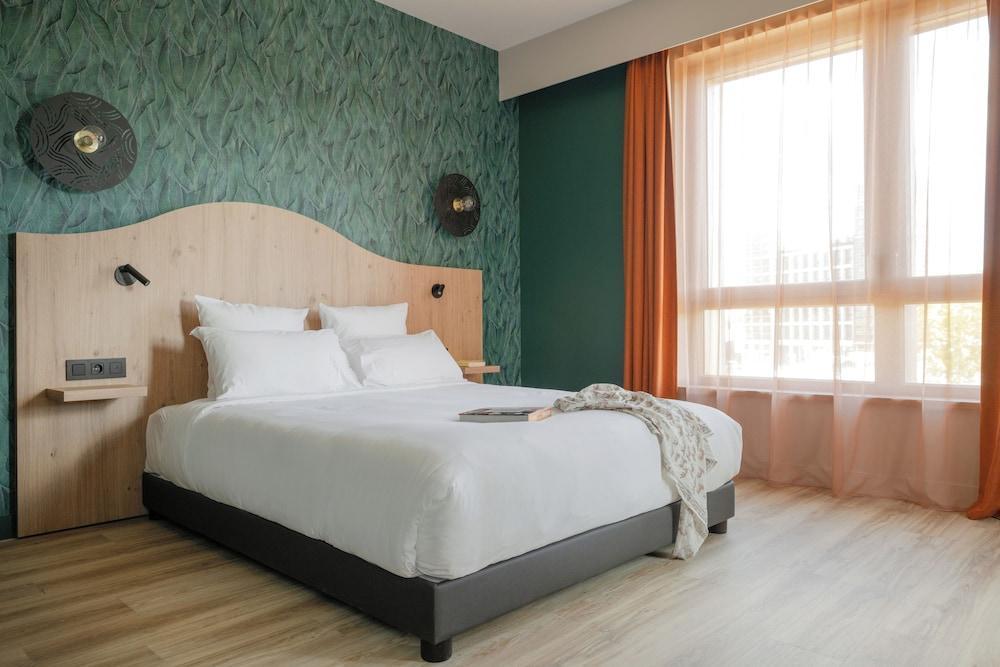 All Suites Hôtel | Paris Pleyel – L’île Saint Denis Room Type - SUPERIOR FAMILY ROOM (DOUBLE BED AND SOFA BED 1 PERS) All Suites Hôtel | Paris Pleyel – L’île Saint Denis Room Type - SUPERIOR FAMILY ROOM (DOUBLE BED AND SOFA BED 1 PERS)