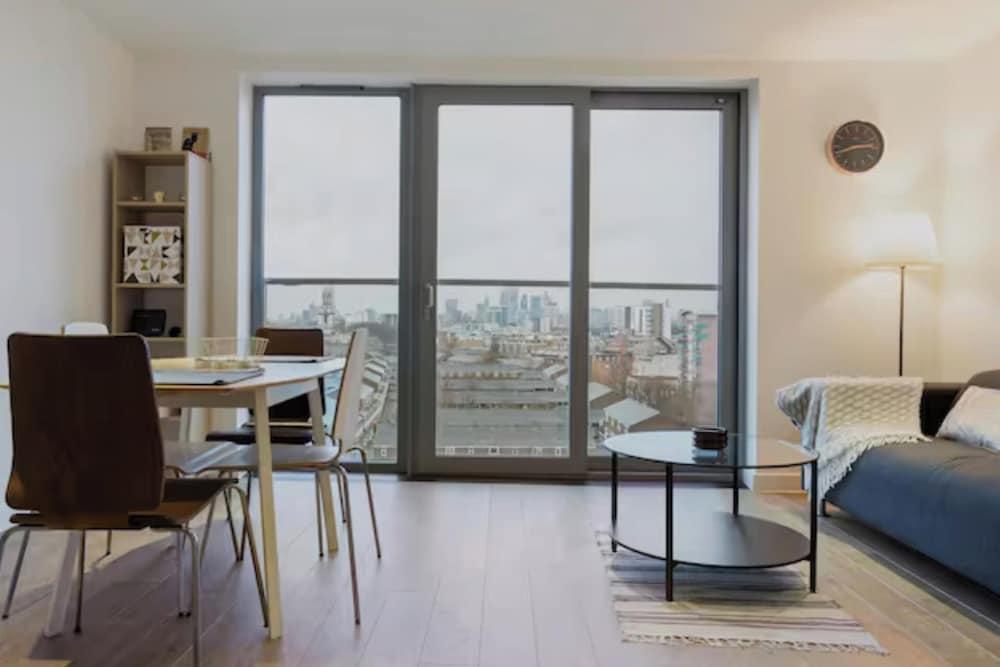 Apartmentsleeps3-balcony-near Canarywharf-gym