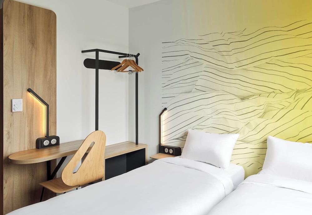 B&B Hotel Paris Clichy-Sous-Bois - Tap to explore photos