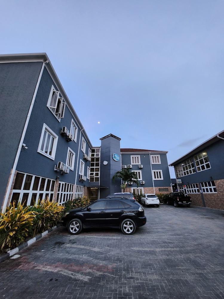 Atlantic Palms Suites