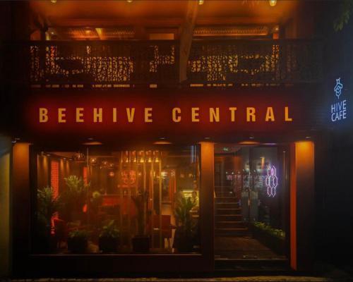 Beehive Central Room Type - Standard Double Room (Free Return Airport Transfer and 10% of Food & Beverage) Beehive Central Room Type - Standard Double Room (Free Return Airport Transfer and 10% of Food & Beverage)