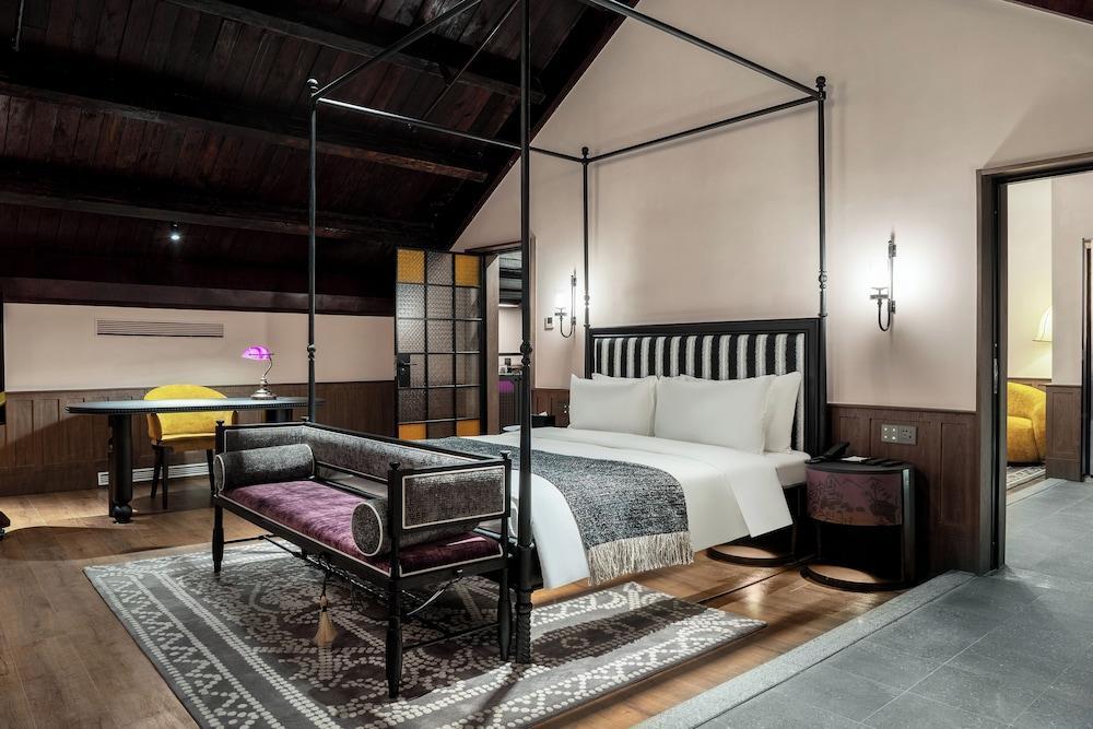 Blossom Manoir Lujiazui Room Type - Premier Suite
