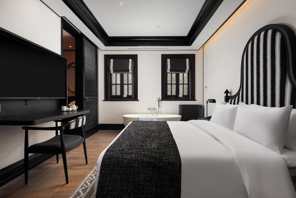 Blossom Manoir Lujiazui Room Type - Superior Double Room