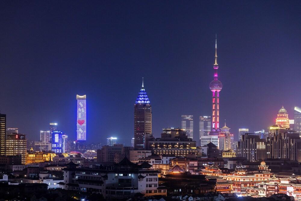 Book and Bed - Shanghai Room Type - Senior Apartment, 3 Bedrooms, Bathtub, City View
