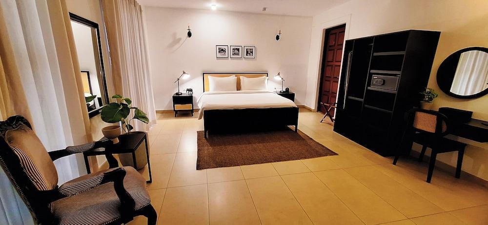 Camellia Residencies Colombo Room Type - Deluxe Double Room
