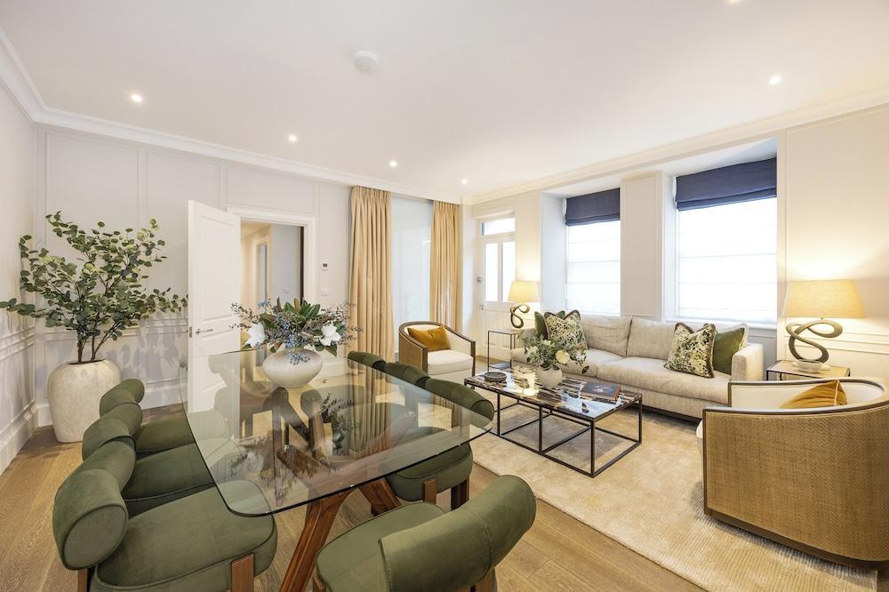 Buckingham & Lloyds Knightsbridge Room Type - Family Apartment