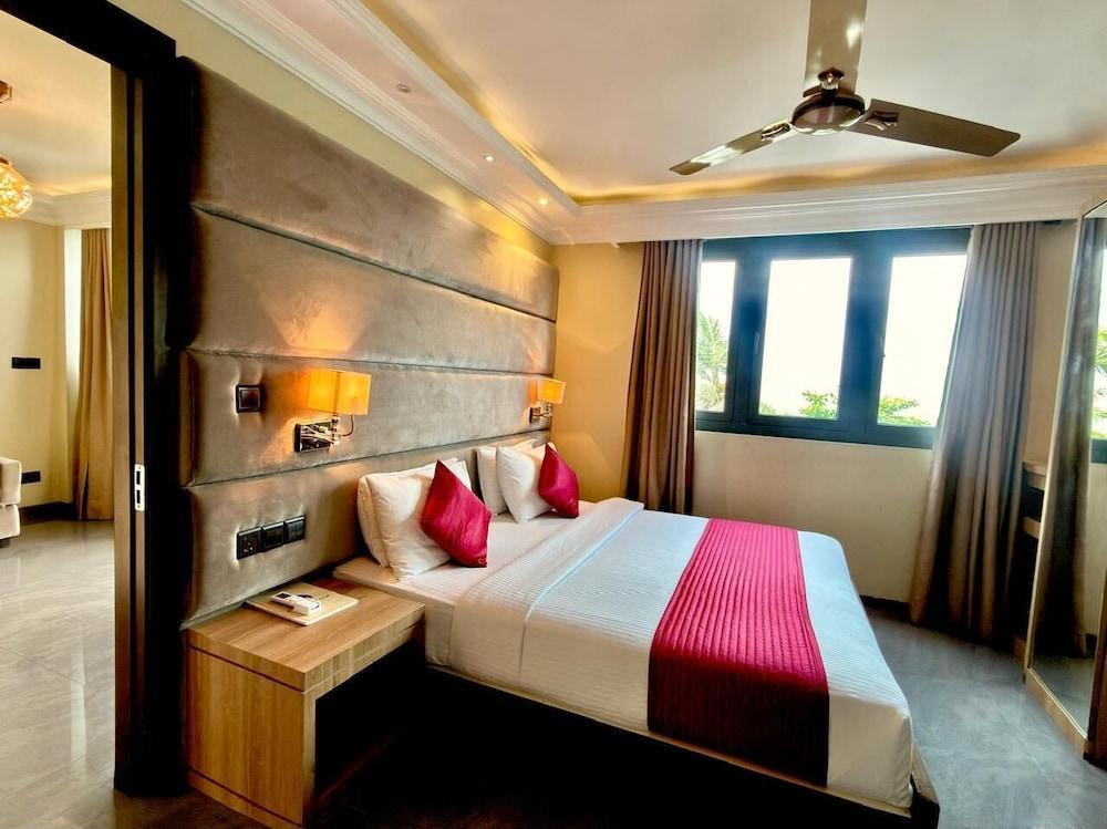 Coral Grand Beach and Spa Room Type - Premium Suite, Balcony, Sea View