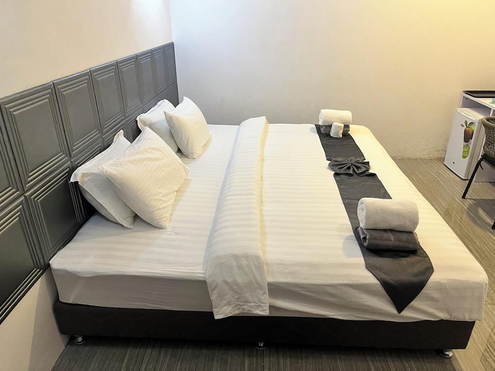 Coral Castle Room Type - Deluxe Double Room, Garden View