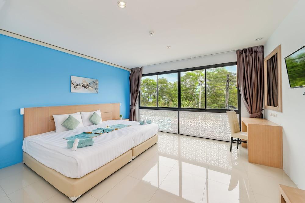 De Blue Sea Rawai Room Type - Superior Double or Twin Room, Partial Sea View