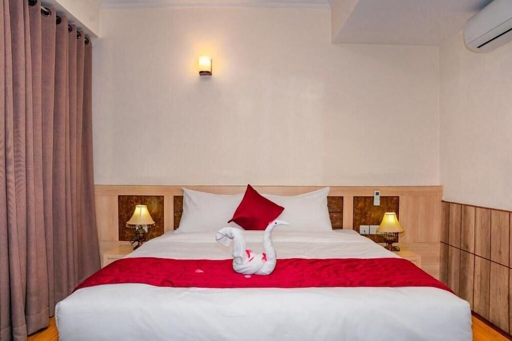 Drishya Hotel Pvt Ltd Room Type - Economy Double or Twin Room