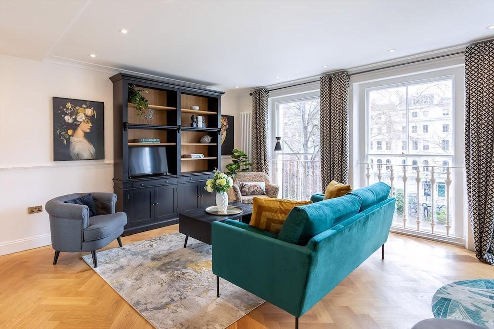 Fabulous Gloucester Road Apartment - Tap to explore photos