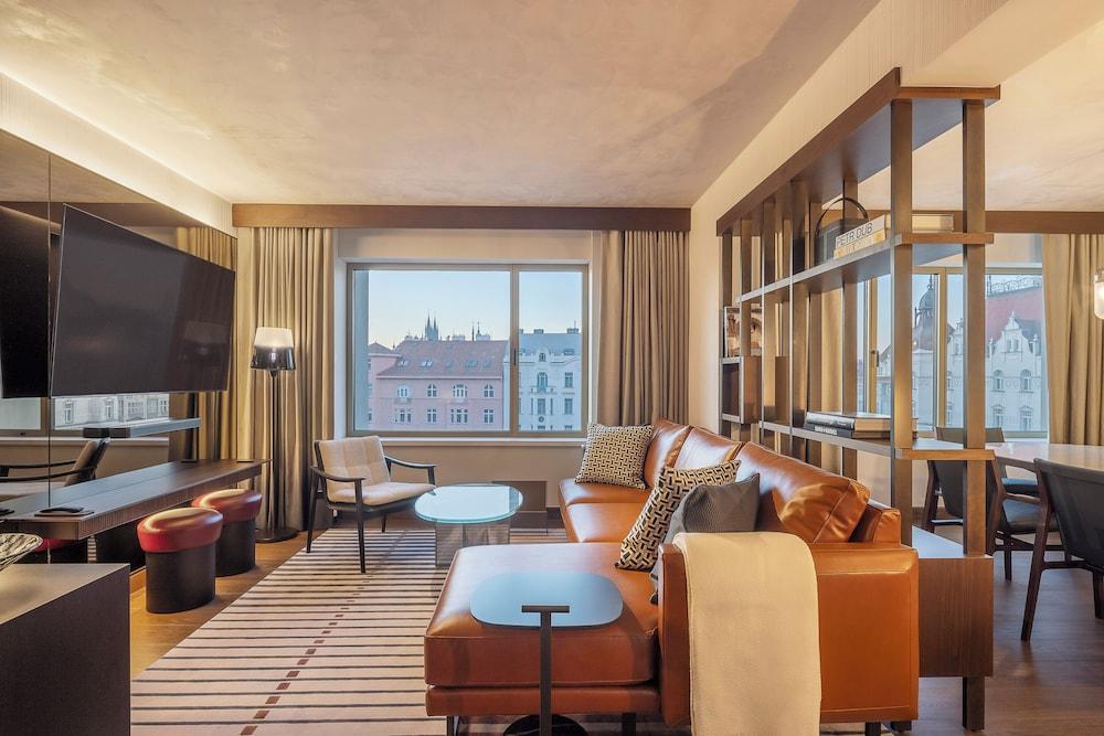 Fairmont Golden Prague Room Type - Signature Suite, 1 King Bed