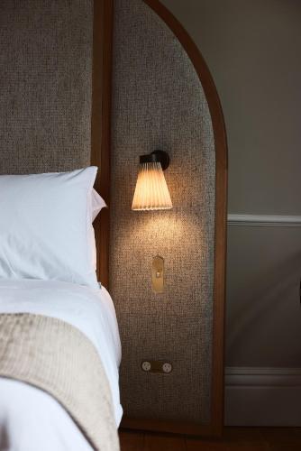 Empire Hotel Room Type - Superior King Room