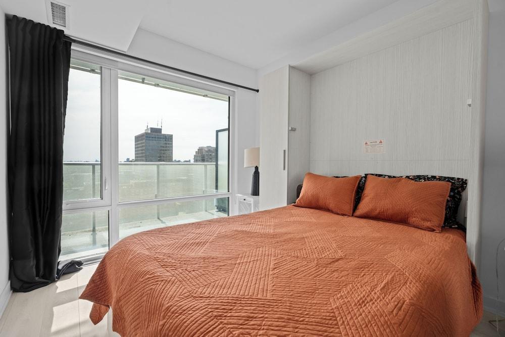 Teahouse Condos in Downtown Toronto Room Type - Junior Apartment, 1 Bedroom, City View
