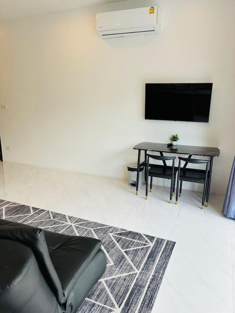 GM Apartments 2 Bedrooms - Tap to explore photos