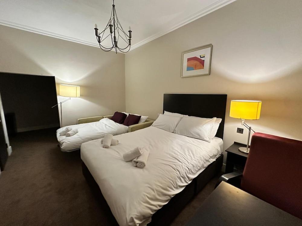 Green Ariana Hotel Room Type - Family Room