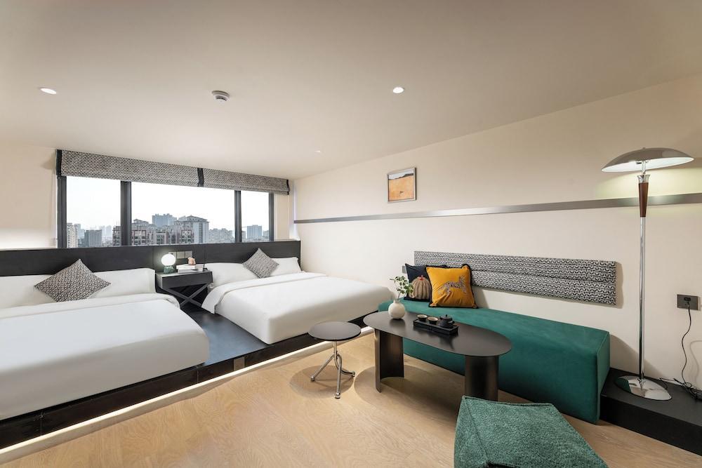 GTOOO Hotel Room Type - Basic Twin Room