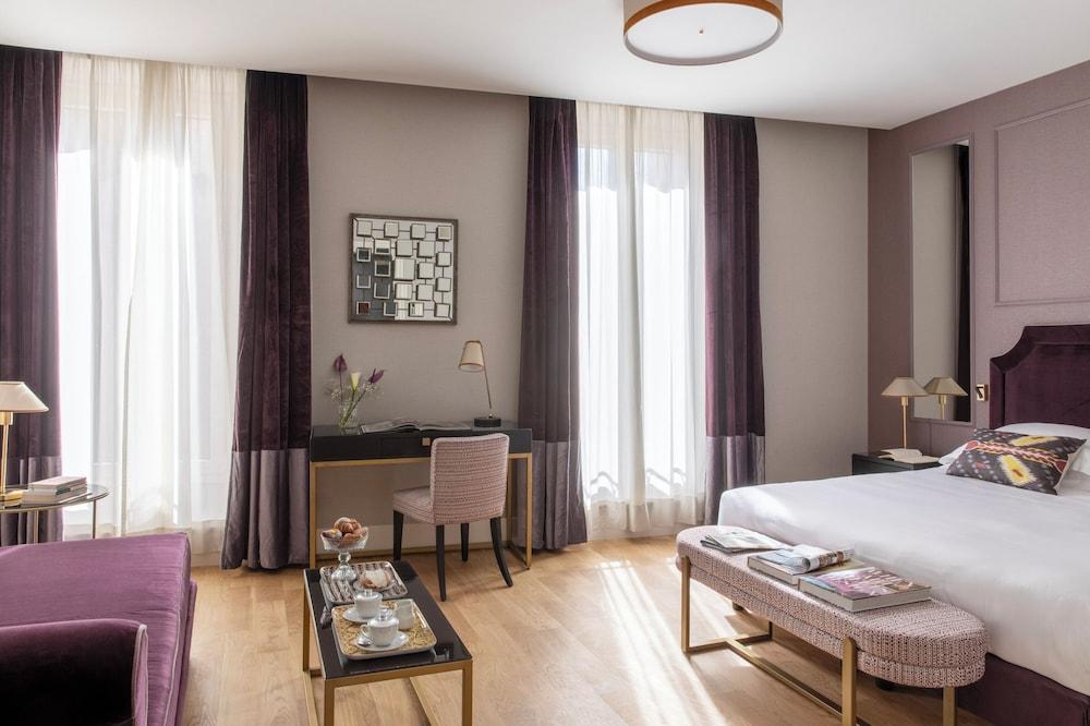 Hotel Adriano Rooftop Room Type - Deluxe Quadruple Room, Balcony, City View