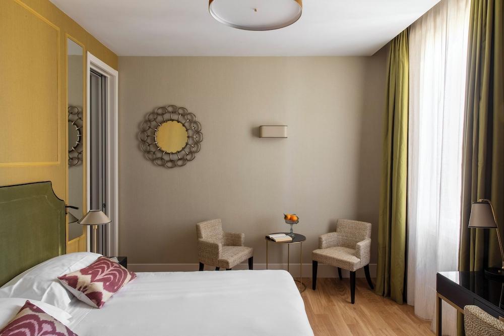 Hotel Adriano Rooftop Room Type - Executive Double or Twin Room, City View