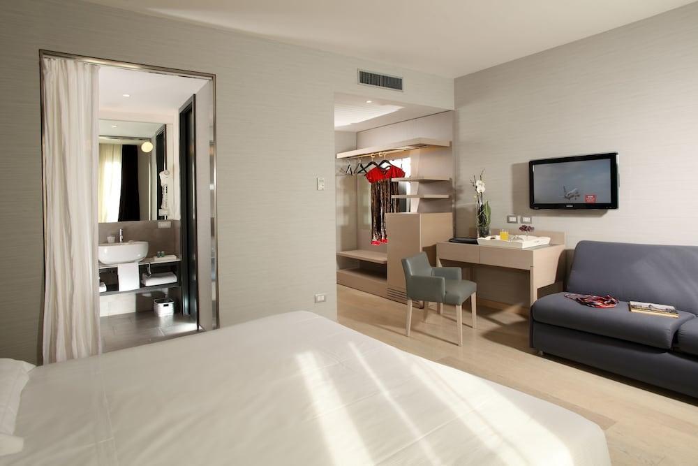 Hotel Adriano Rooftop Room Type - Superior Quadruple Room