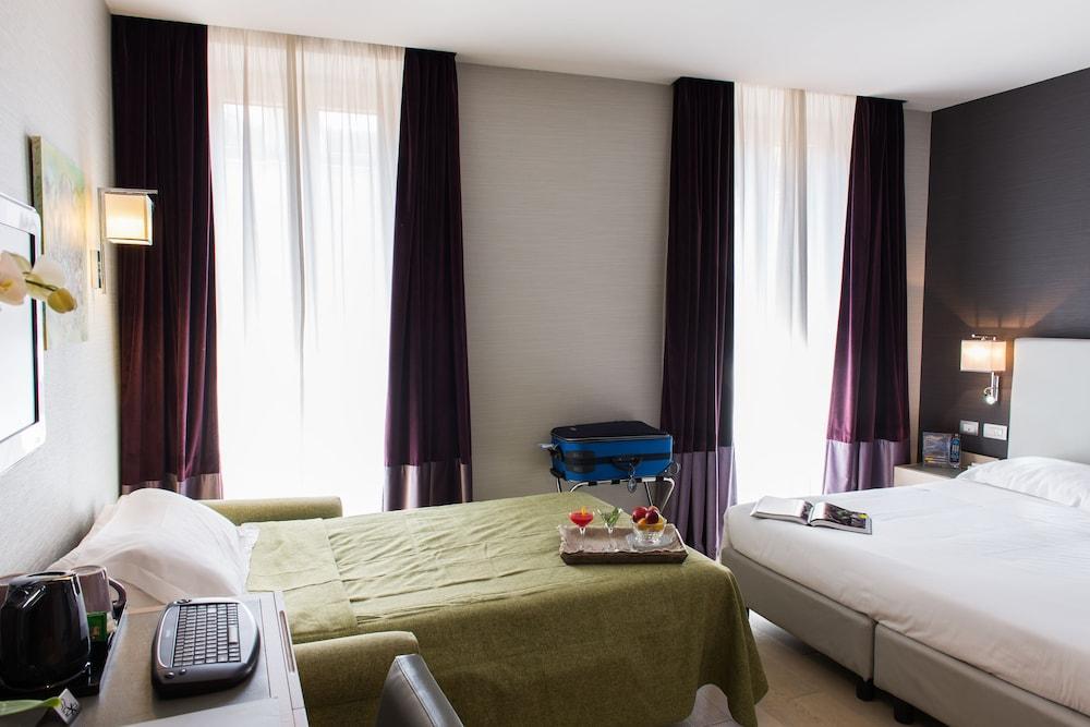 Hotel Adriano Rooftop Room Type - Superior Triple Room