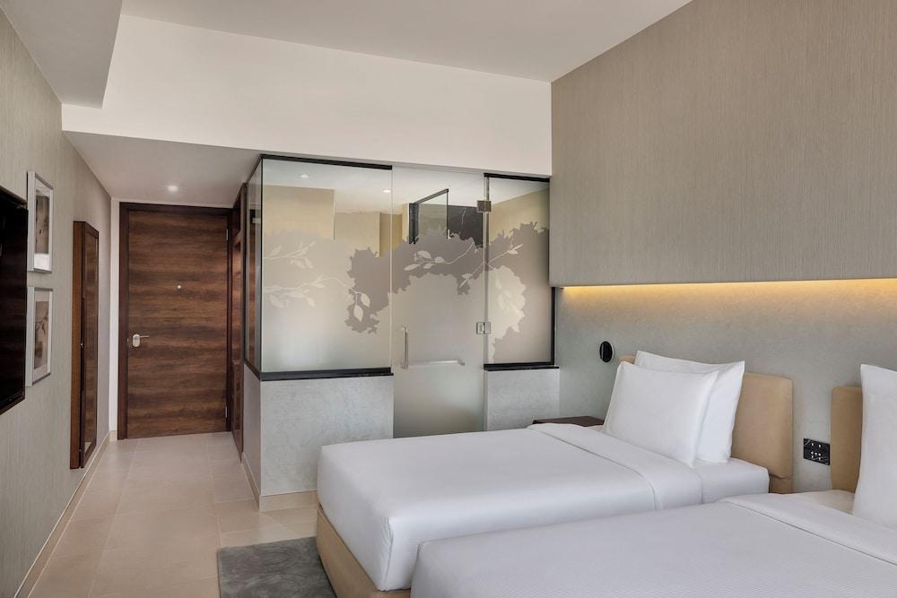 Hotel Local Dubai, Jumeirah Village Triangle, Autograph Collection - Tap to explore photos