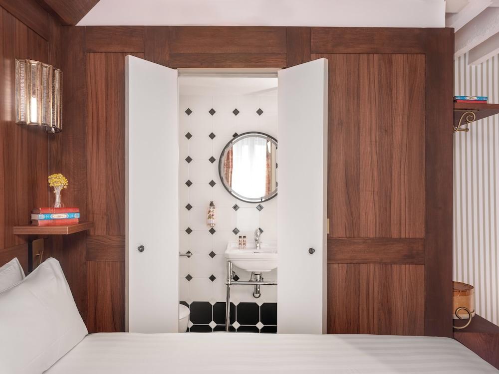 Hotel Madeleine de Senlis Room Type - Basic Room