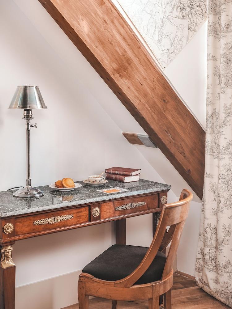 Hotel Madeleine de Senlis Room Type - Superior Room