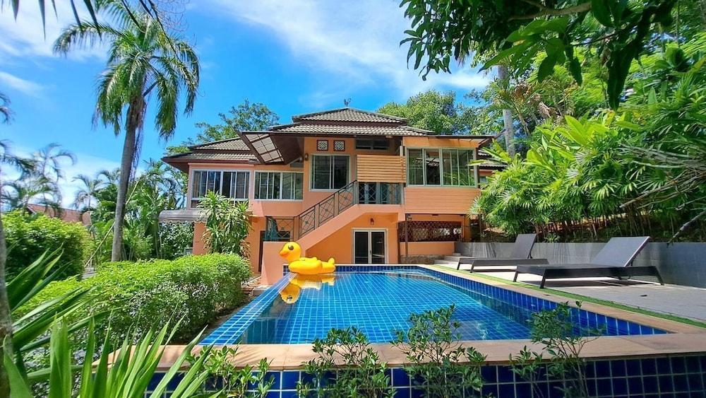 Idyllic Villa Hillside near Big Buddha