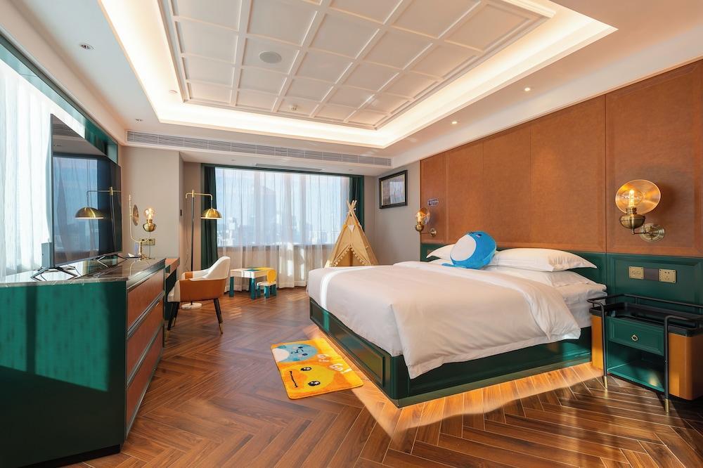 Kaiser Hotel Guangzhou Gangding Metro Room Type - Family Suite, City View