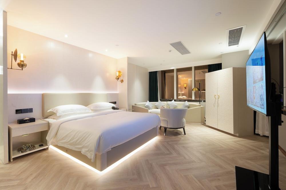 Kaiser Hotel Guangzhou Gangding Metro Room Type - Luxury Suite, City View