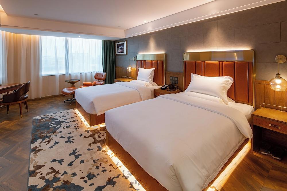 Kaiser Hotel Guangzhou Gangding Metro Room Type - Superior Twin Room, 2 Double Beds, Non Smoking, City View