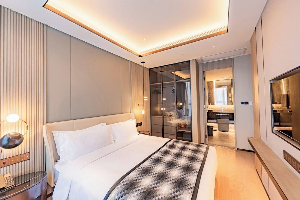 J Residence (Xiancun Metro Station, Zhujiang New Town, Guangzhou) Room Type - Luxury Condo, City View